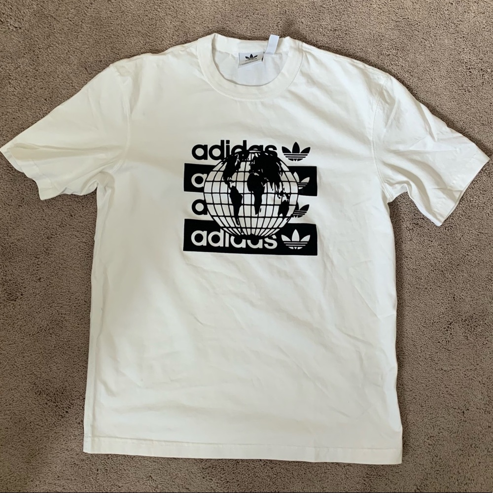 Adidas Tee - Velvet Graphic
